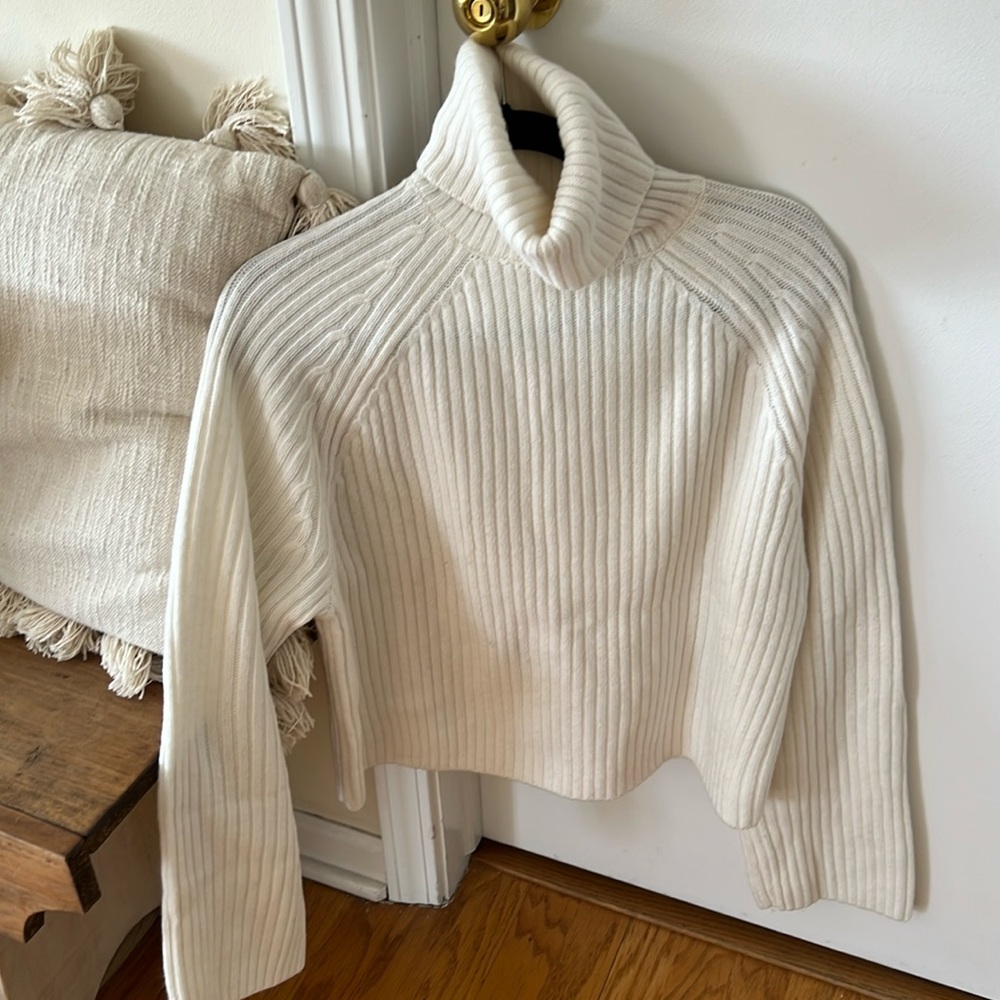 🛍️$14 or 3 for $20😍 Women’s Thick Ribbed Turtleneck Sweater